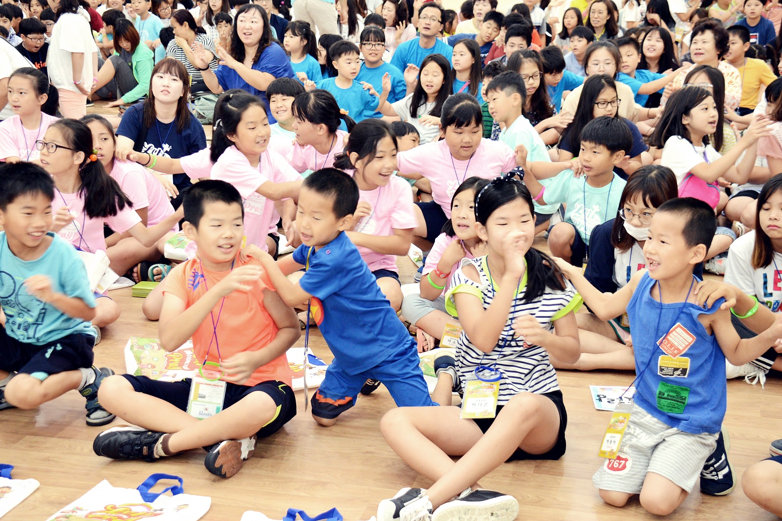 ▲ 지난해 8월 열린 전주연 주최 제12회 전국어린이영성캠프에 참가한 어린이들이 즐거워하고 있다.