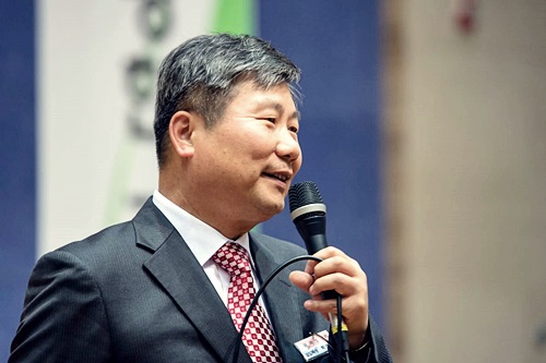 ▲ 소금과빛교회 담임 박석환 목사