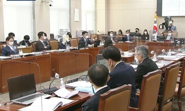 법제사법위원회 낙태죄 개정 관련 공청회 (2020.12.08) (사진 국회방송 화면 갈무리)