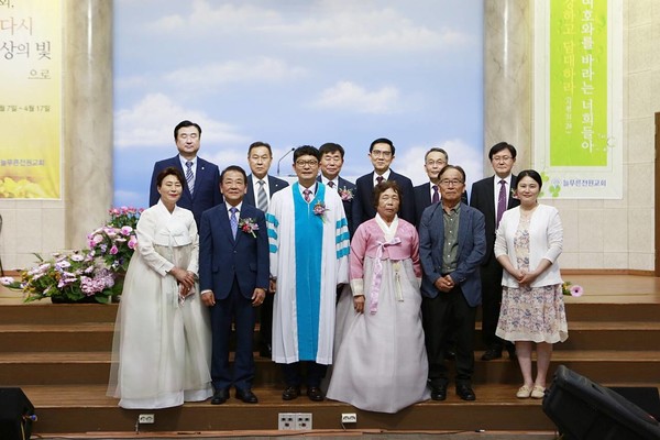 은퇴자들과 예배 순서자들